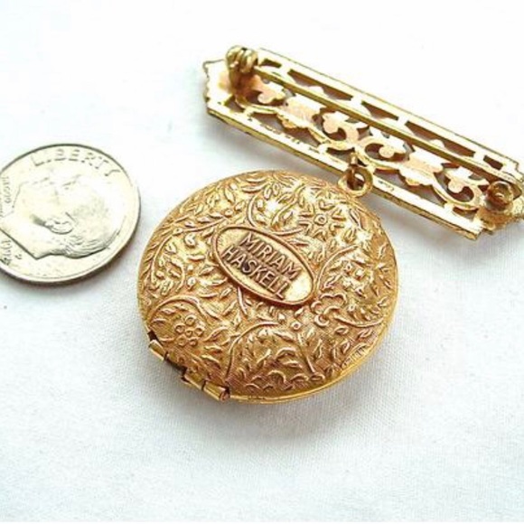 Vintage Locket Designer Miriam Haskell Keepsake - Picture 4 of 8